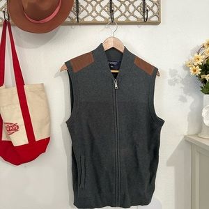 ROUNDTREE & YORKE EUC Full Zip Grey Sweater Vest brown Shoulder Patches Men’s  M